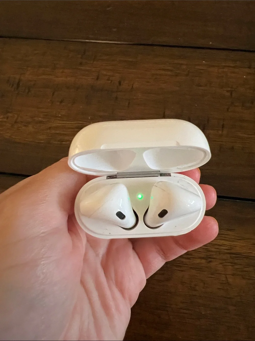 Apple AirPods Gen 1